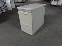 【イトーキ】脇机3段 CR