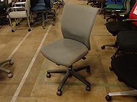 OAチェア肘無 コクヨ トレンザ
