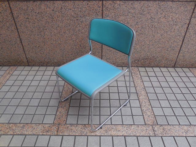 スタッキングチェア コクヨ グリーン
