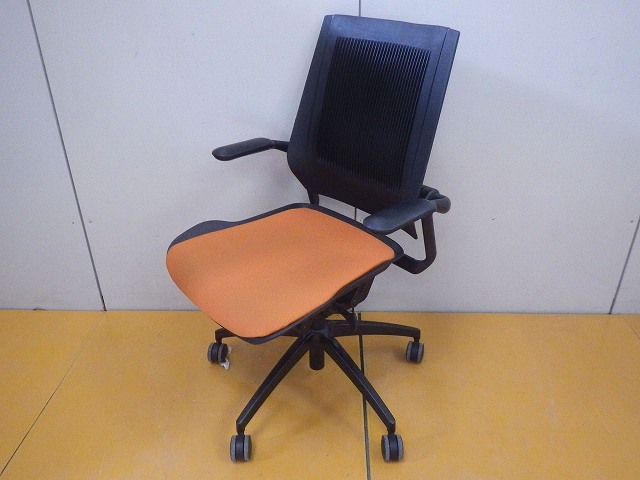 OAチェア 肘有 KOPLUS bodyflex オレンジ