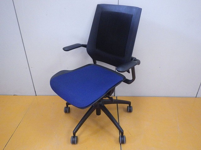 OAチェア 肘有 KOPLUS bodyflex ブルー