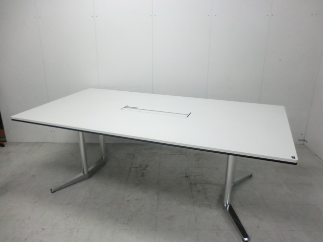 大会議テーブル （ オカムラ ） ホワイト / ラティオ2