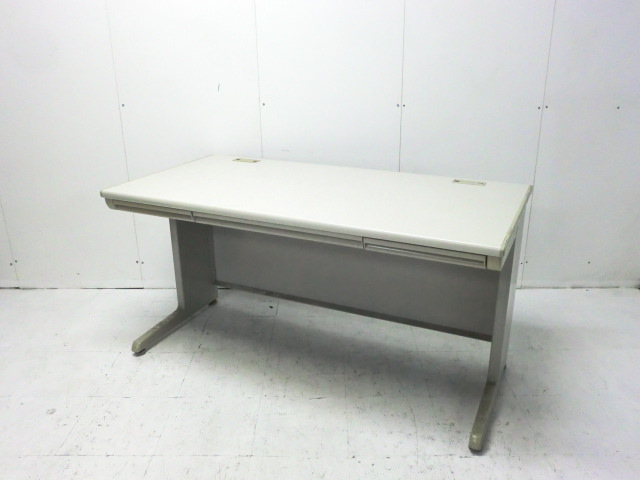 オカムラ / SD / ニューグレー / 【中古】 平デスク