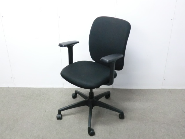 Steelcase / アプト / ブラック / 5-317-2101 【中古】 OAチェア肘