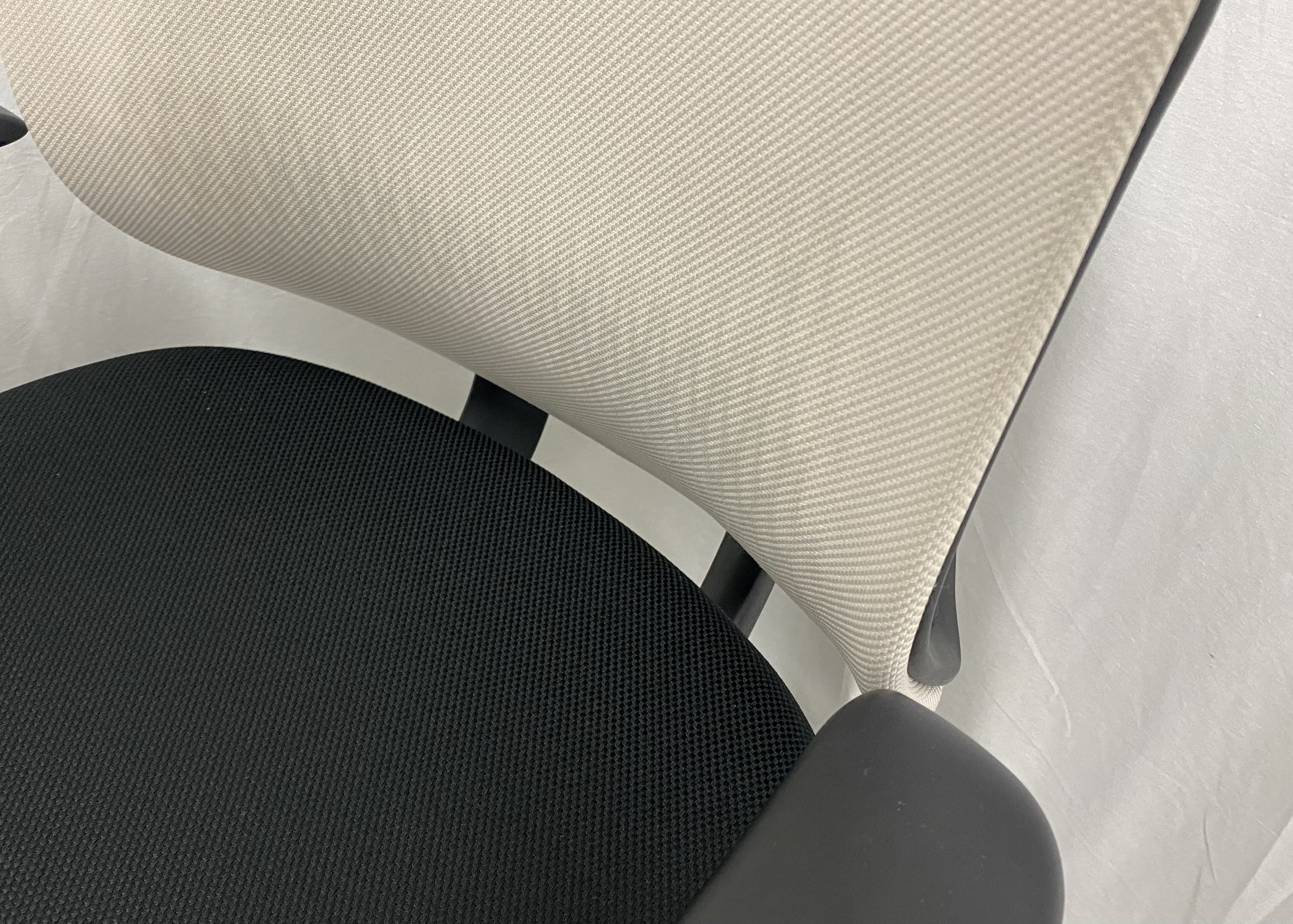 イエラ/イナバ/ベージュ/肘付き