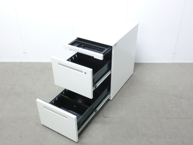 イトーキ / CZR  / ホワイト / CZR-046MPCB-W9 【中古】 3段ハイワゴン