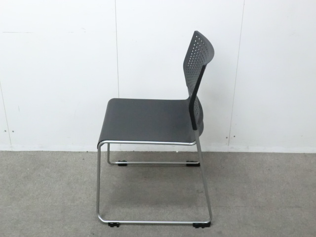 オカムラ/Kette/ブラック/【中古】 スタッキングチェア