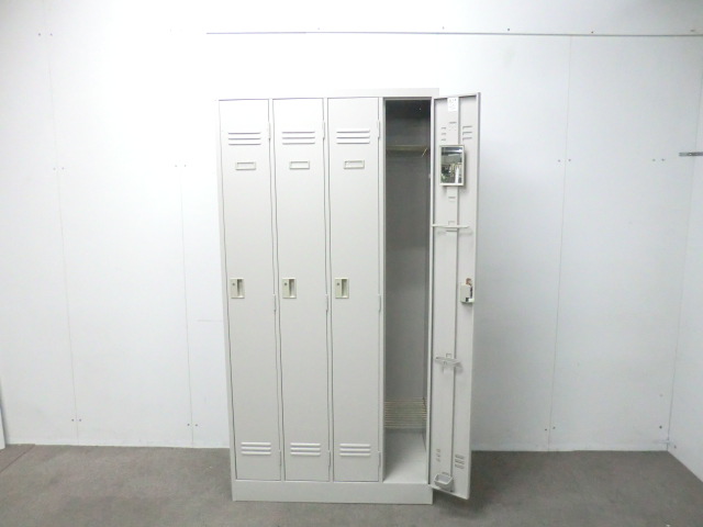 イトーキ / ニューグレー / 【中古】 4人用ロッカー