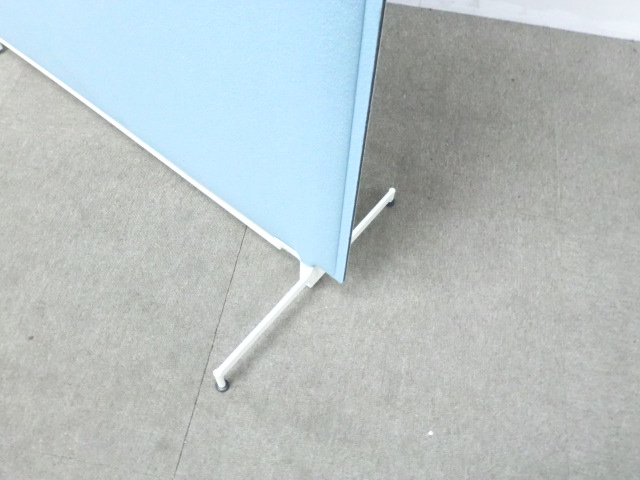 オカムラ / ライブス / ライトブルー / 【中古】 衝立