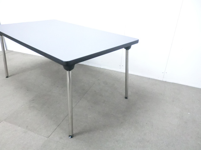 オカムラ/WOGG/ グレー / 【中古】 折り畳みテーブル