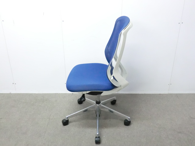 オカムラ/シルフィ/ ブルー / 【中古】 OAチェア肘無し