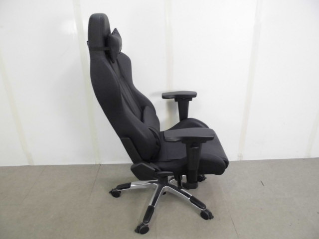 ゲーミングチェア / ブラック