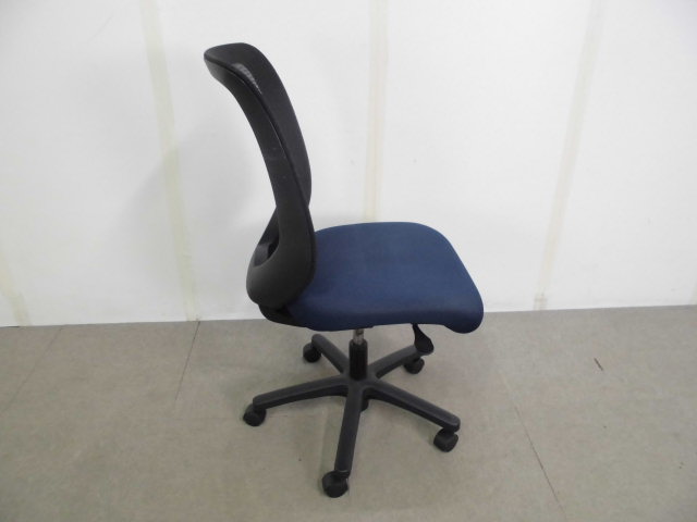 コルト / イトーキ / ダークブルー / OAチェア肘無し