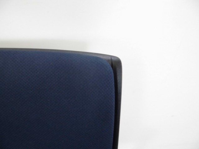 モノン / イトーキ/ ダークブル / スタッキングチェア