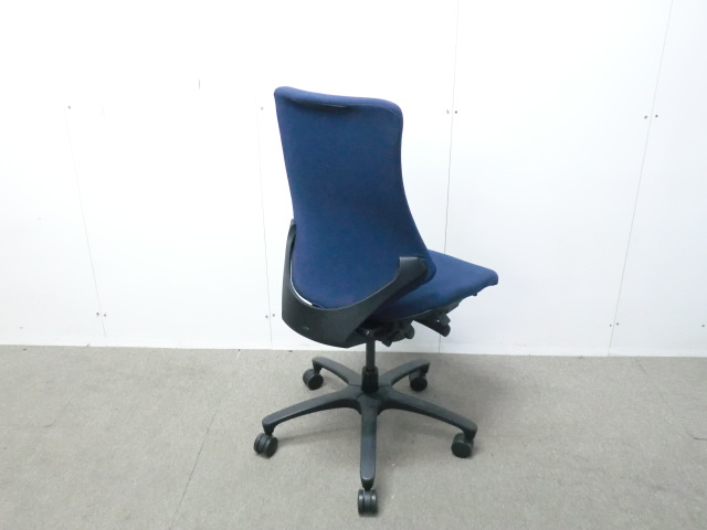 イトーキ/エフ /ダークブルー / 【中古】 OAチェア肘無