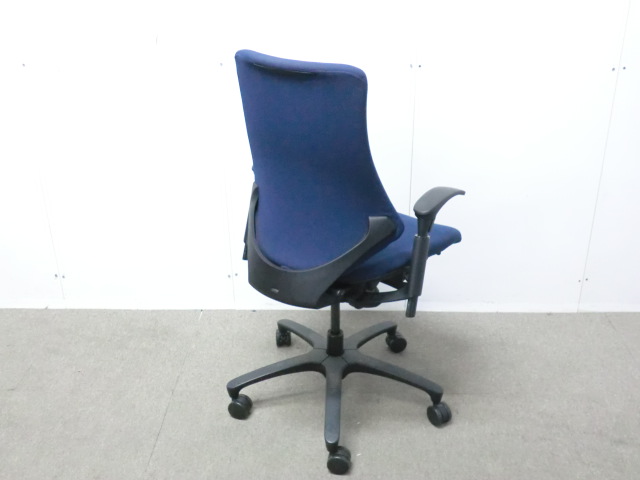 イトーキ/エフ/ ダークブルー / 【中古】 OAチェア肘有