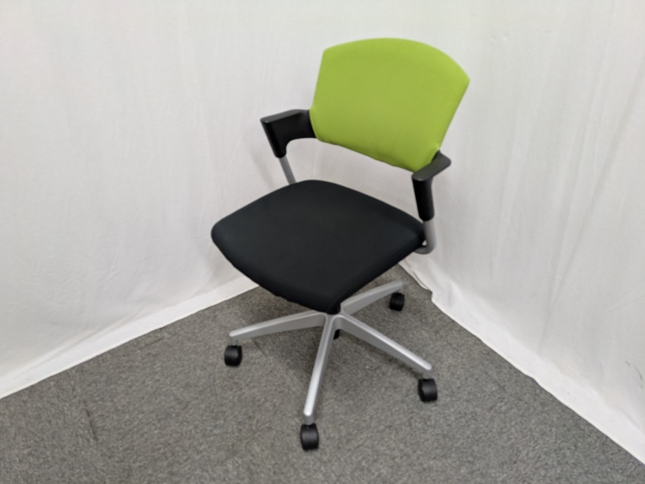 コクヨ/グリーン/肘有/ミーティングチェア