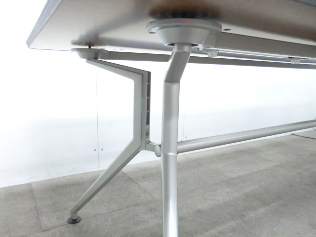 イトーキ / ホワイト / 【中古】 大会議テーブル