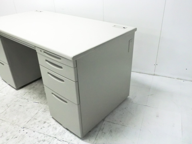 オカムラ/ SD / ニューグレー / 【中古】 両袖デスク