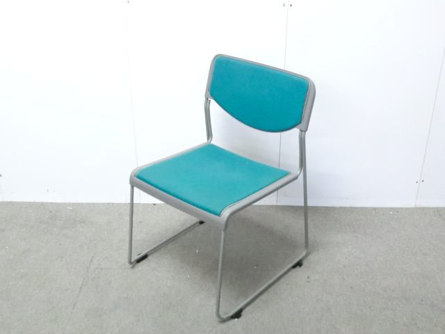 イトーキ / グリーン / 【中古】 スタッキングチェア