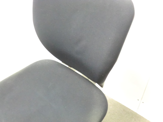 TOYOSTEEL/ブラック / 【中古】 OAチェア肘無し