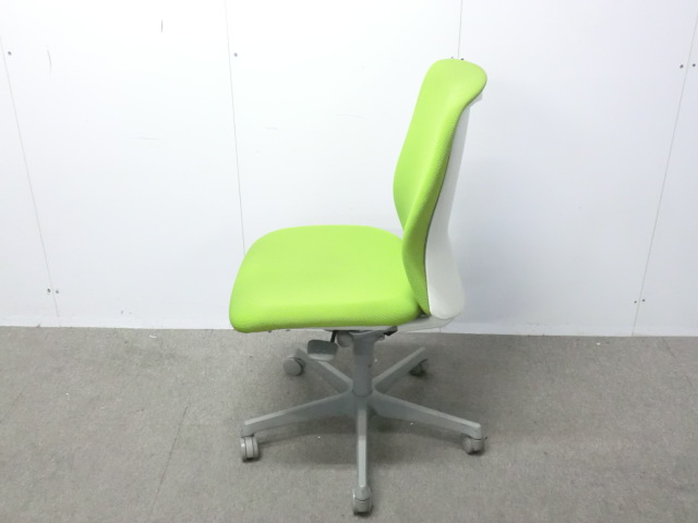 オカムラ/スラート/ライトグリーン/【中古】OAチェア肘無し