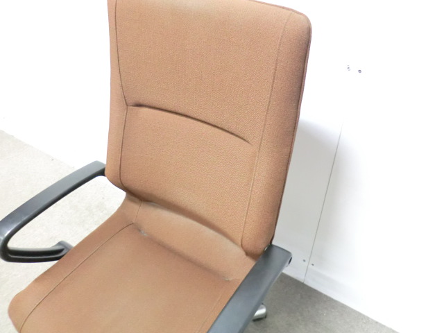 オカムラ / ブラウン / 【中古】 役員チェア