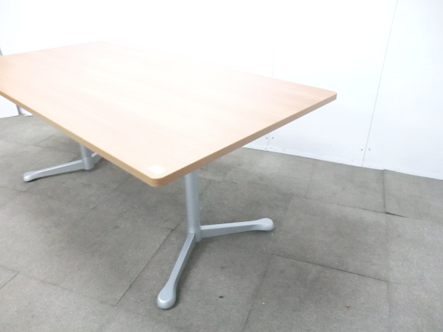 オカムラ/木目調/【中古】 会議テーブル / キャスター付き