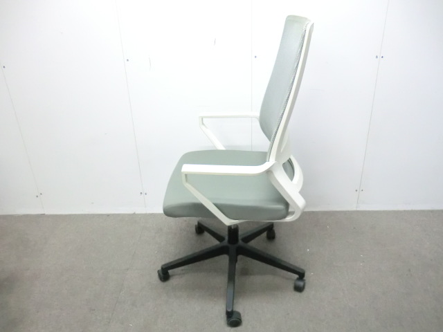 イトーキ/ グレー 【中古】 OAチェア肘