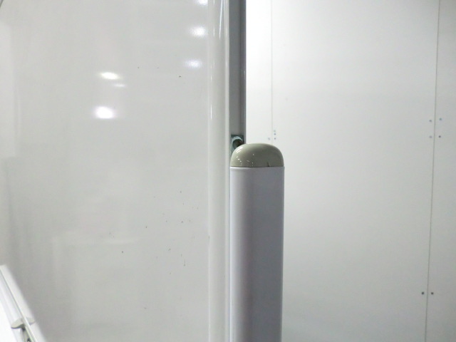 ホワイトボード / ホワイト / 【中古】 両面・脚付き