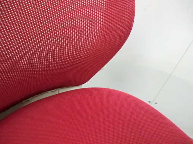 オカムラ/CG-M/ レッド / 【中古】 OAチェア肘無し