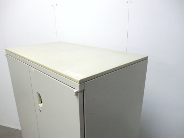 オカムラ/SA/ニューグレー/ 【中古】 両開きキャビネット