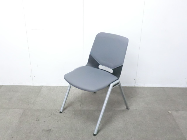 コクヨ/パレード/ グレー / 【中古】 スタッキングチェア