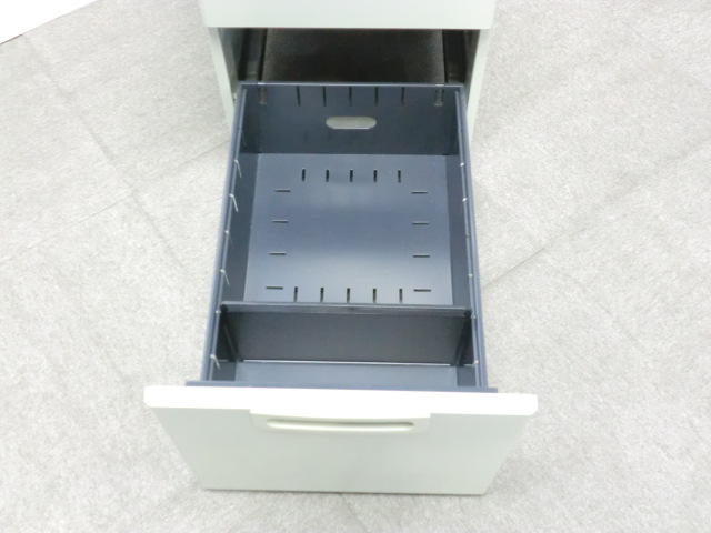 プラス / LA / ニューグレー / 【中古】 2段脇机