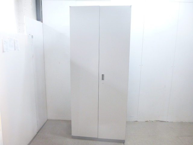 イトーキ/ニューグレー/両開きキャビネット/【中古】