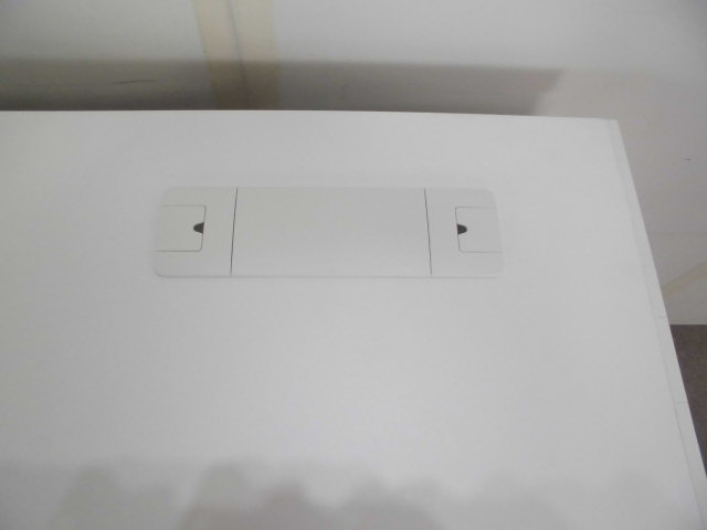 イナバ/ホワイト/平デスク/【新古品】