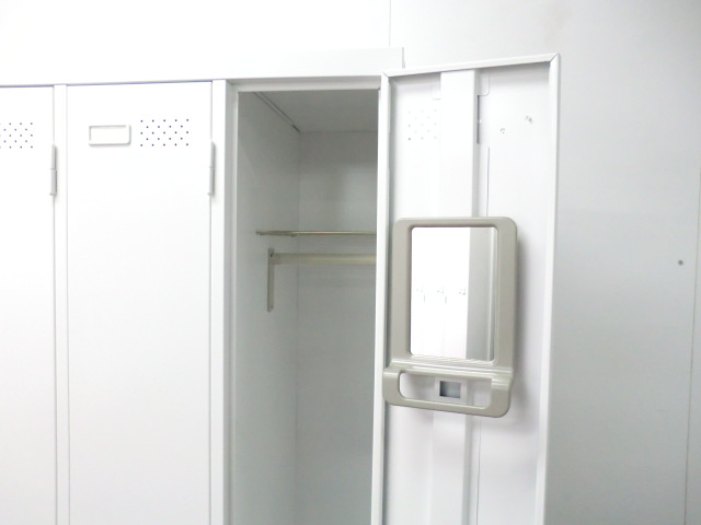 コクヨ/ホワイト/ 【中古】 4人用ロッカー / ダイヤル錠