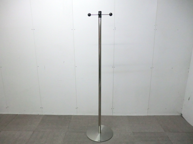 オカムラ / シルバー / 【中古】 ポールハンガー
