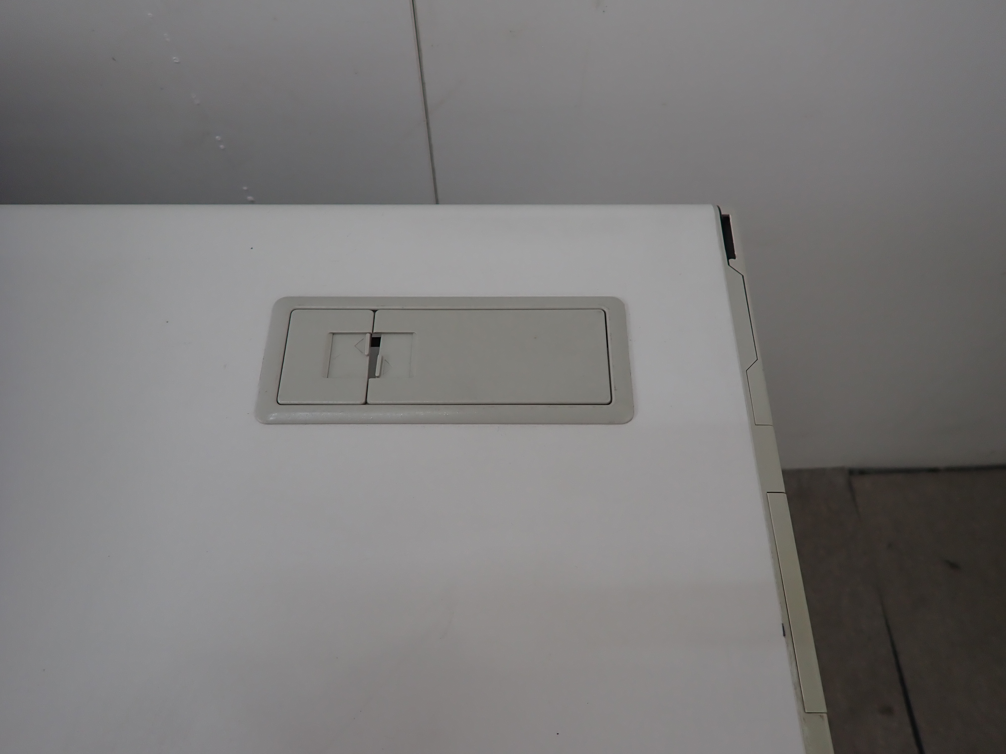 ウチダ/FEED/ニューグレー/平デスク/幅1800