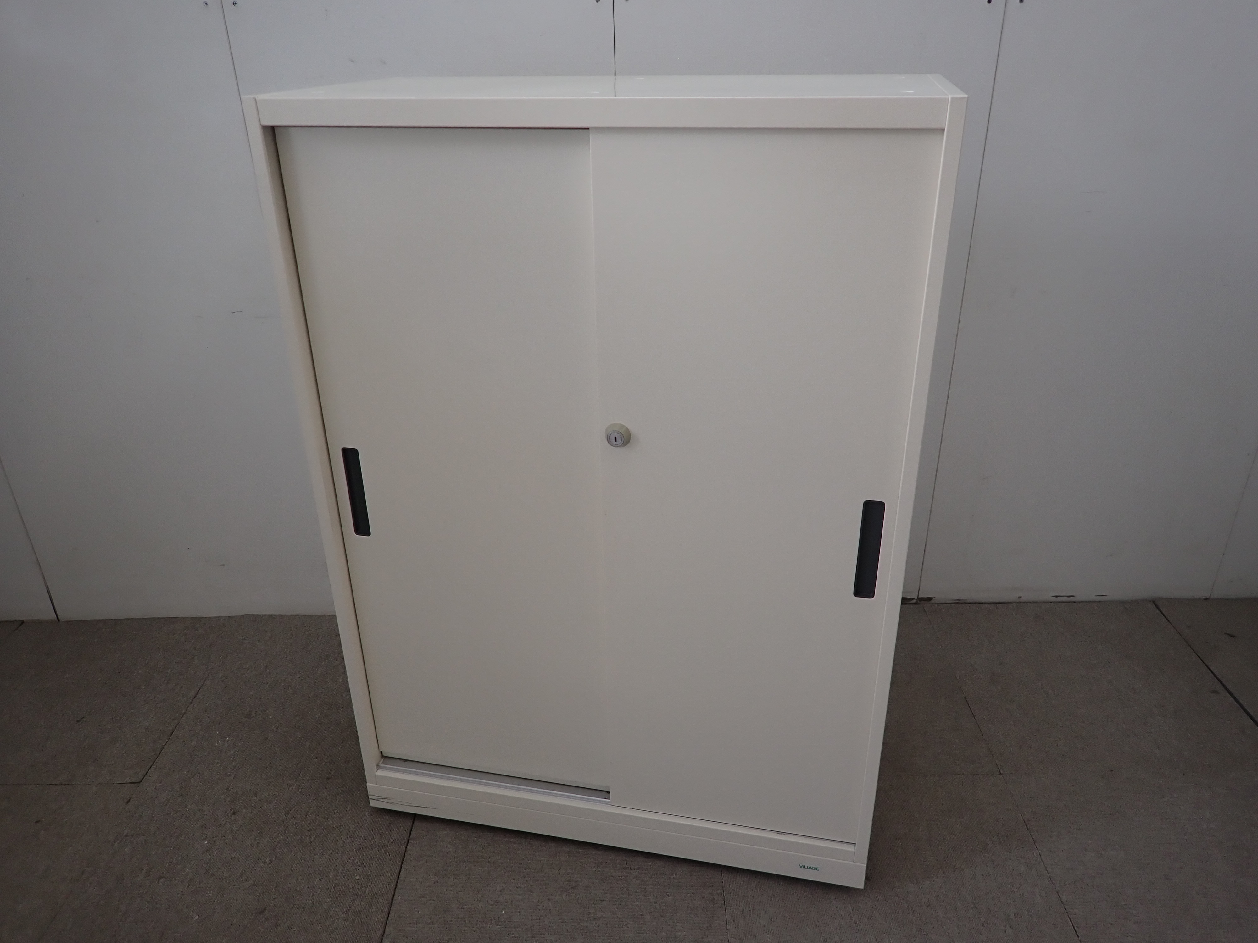 オカムラ/ヴィラージュ/ホワイト/引違キャビネット/