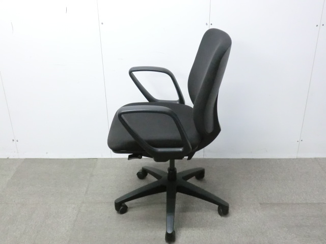 ウチダ / Mi / ブラック / 【中古】 OAチェア肘有