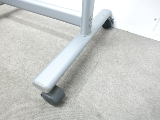 オカムラ / シルバー / 【中古】 ハンガーラック