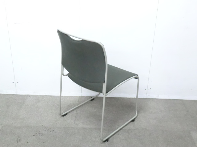 ナイキ / グレー / 【中古】 スタッキングチェア