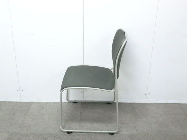 ナイキ / グレー / 【中古】 スタッキングチェア