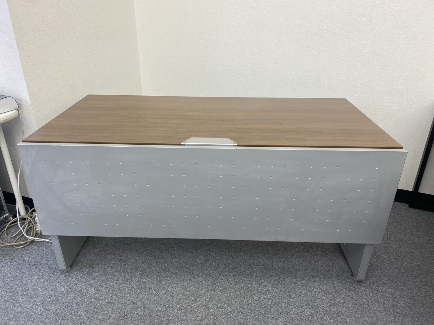 平デスク／木目調／オカムラ