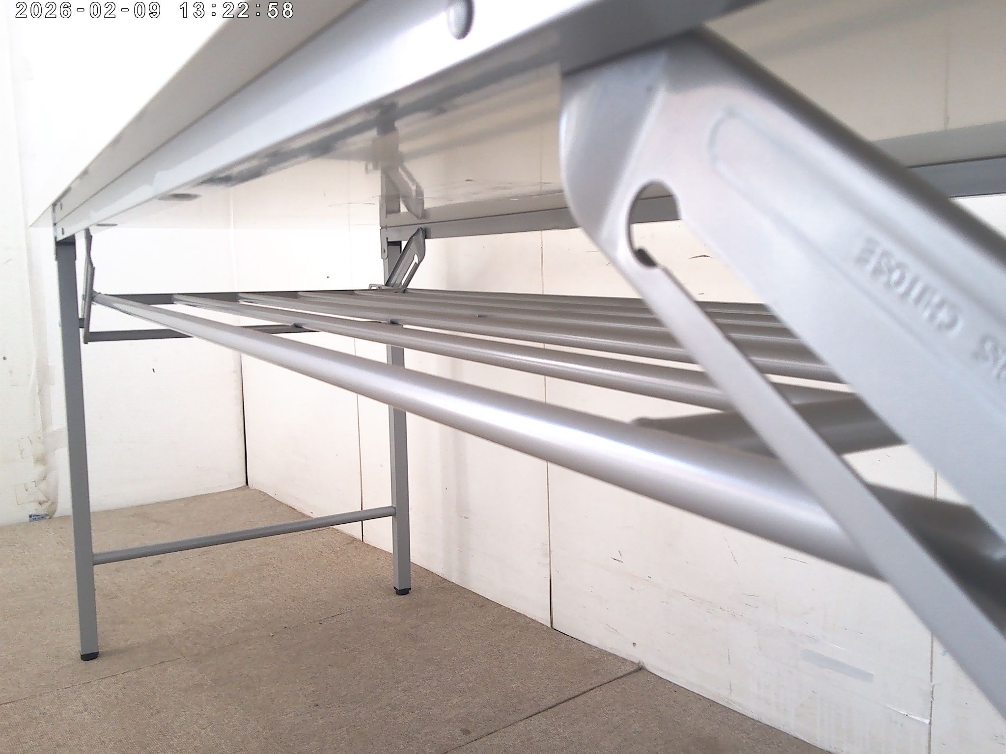 アイリスチトセ/ホワイト/折り畳みテーブル/