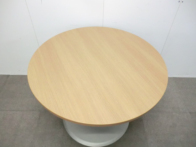 オカムラ / 木目調 / 丸テーブル
