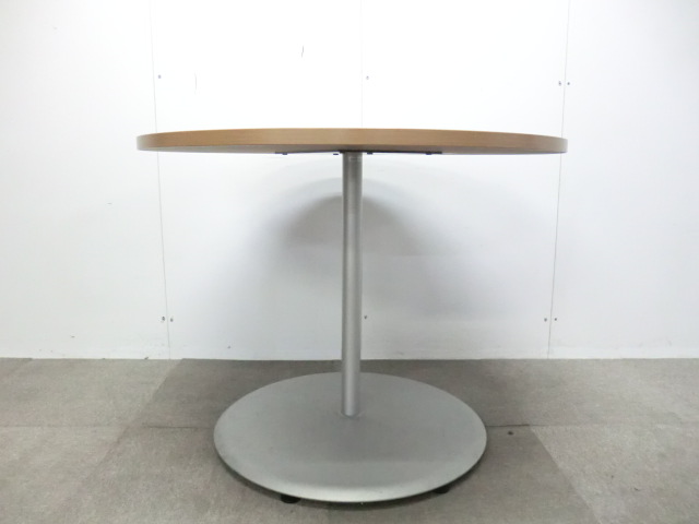 オカムラ / 木目調 / 丸テーブル