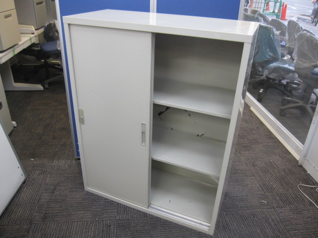 ニューグレー/引違いキャビネット/【中古】