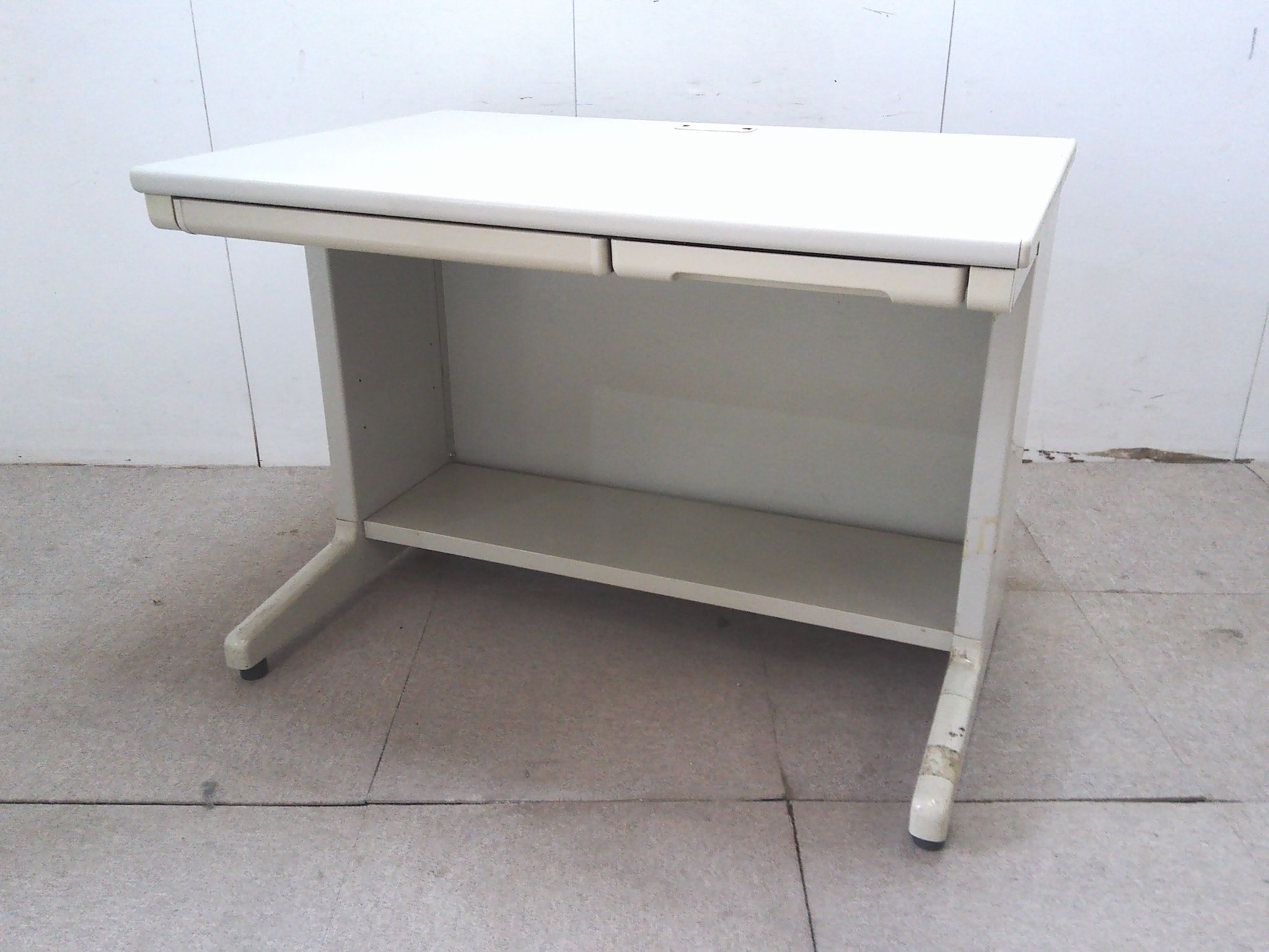 プラス/ニューグレー/平デスク/【中古】/棚付